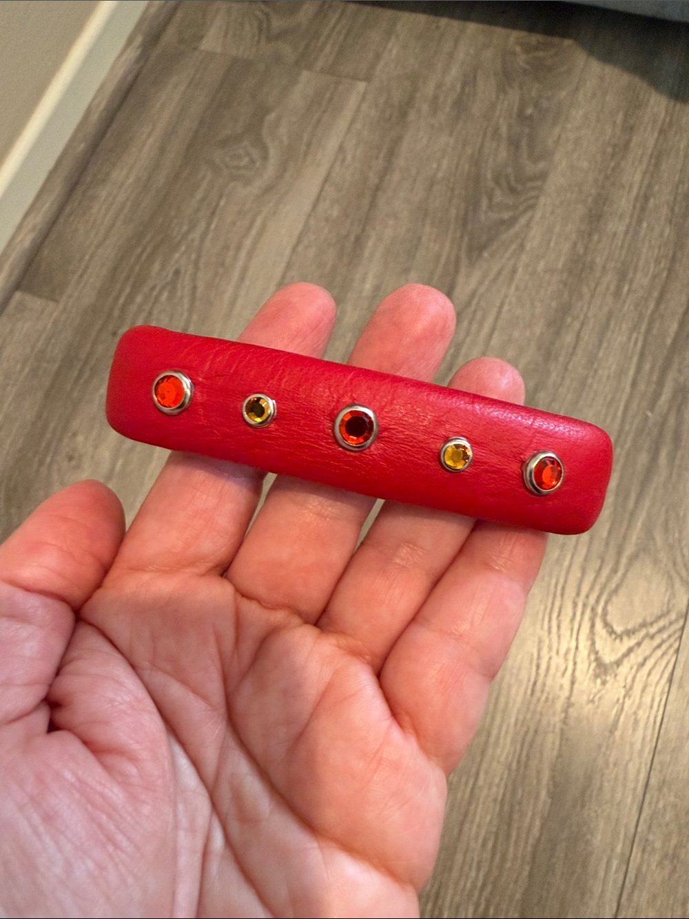 Tarina Tarantino Large Hair Barrette - Picture 3 of 3